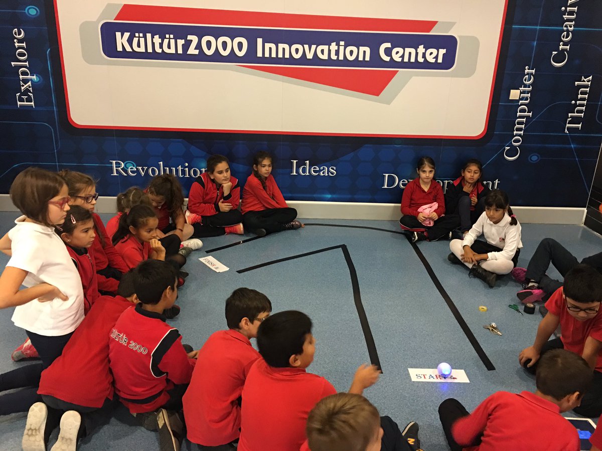 ozgeceegitim's tweet image. kod haftasi etkinliklerimiz basladi 👍🏻☺️#coding #codeweek2016 #sphero  @kultur2000kolej @codeweekUK