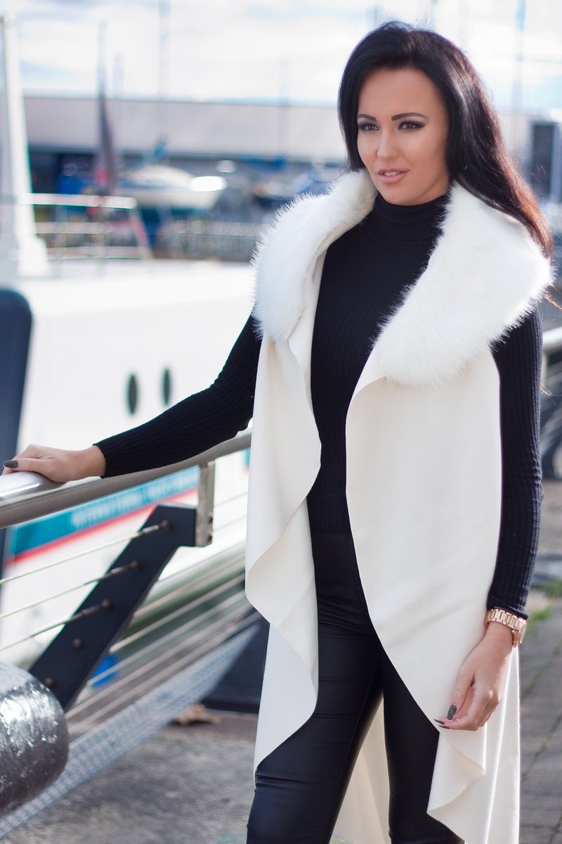 MalakaiLB's tweet photo. Cant wait for the @PinkLemonade_uk AW16 Launch party @dstrktlondon 👠👗 https://t.co/0f1D1NJ9yl