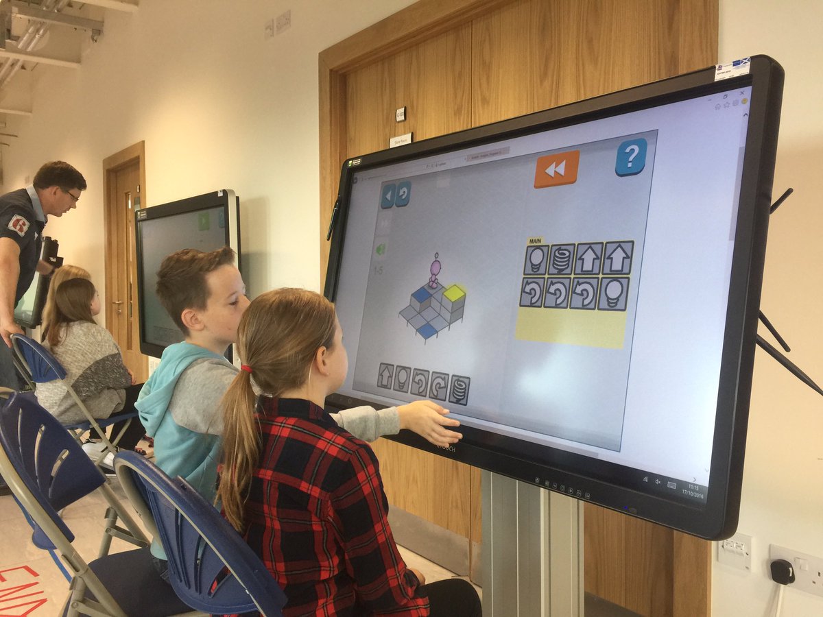 highlandcoder's tweet image. Busy first day of coderdojo October break, learning lightbot #coderdojoscotland