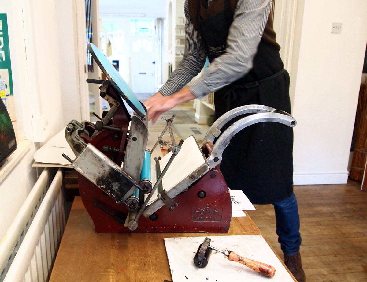 smallprintco's tweet photo. Commissions, Christmas Cards, gift vouchers all being printed this week at our NEW studio #letterpressrules #DayintheLife #DMMF16 https://t.co/OkEYFU9gZI