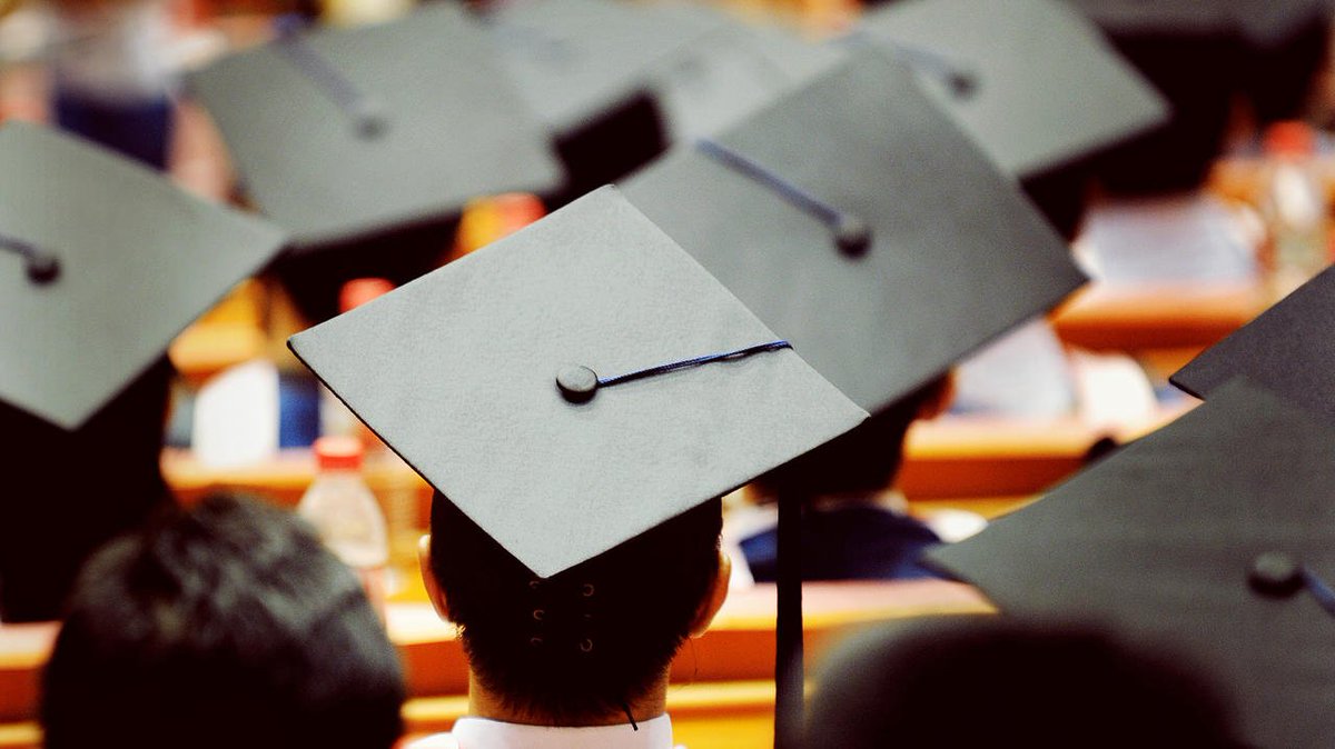 Skills mismatch needs better vocational routes in UK –major new report from <a href="/CIPD/">CIPD</a>
apprenticeeye.co.uk/2016/10/17/ski…