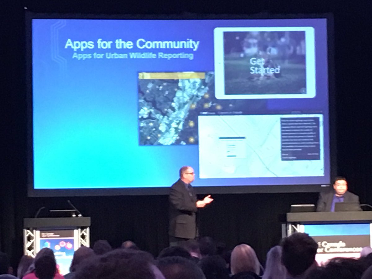 Karen_Smart_GIS's tweet photo. Apps for the Community & Apps for the Office using #Esritechnology at #EsriCanadaUC @EsriCanada. #AllGood - great for #MunicipalIties https://t.co/MuaR0lJTCx