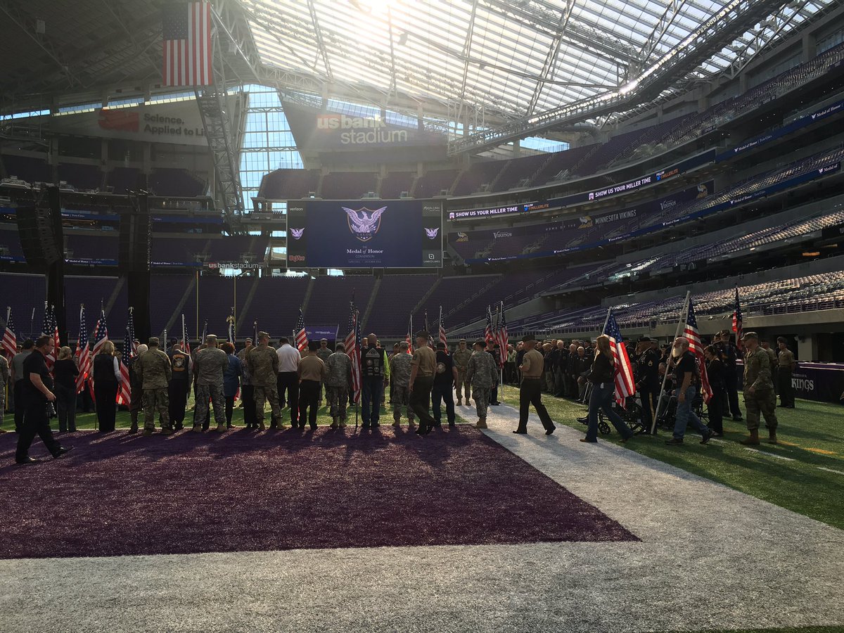 slbeatty's tweet image. Honored to be at #MOHTwinCities opening ceremony @usbankstadium