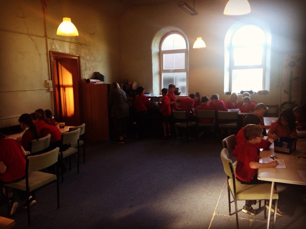 Clwb Plant a'r ffenestri newydd!