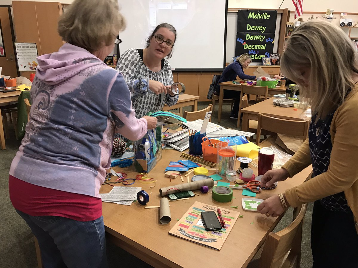 farmer1701's tweet photo. #makerspace PD this morning @EatonvilleSD ES. @wherestheRUSH @dheersink #edtechchat #edchat https://t.co/VlVPX2wFiP
