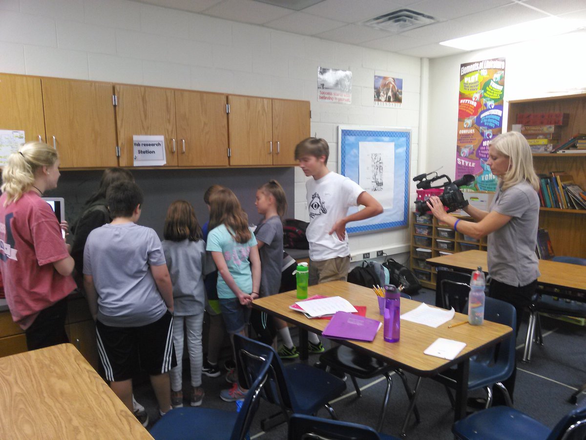MISD Media films ALPHA and Boyd High students while they learn about the research process for their robotics competition. #misdgt #webblc