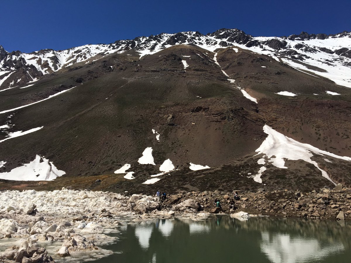ablespanishcl's tweet photo. #Trekkingday in El Morado #mountain #snow #beautifulspots #exchangestudents #learnspanish #travel An other great activity to visit #chile ! https://t.co/BCbiZ1UptX