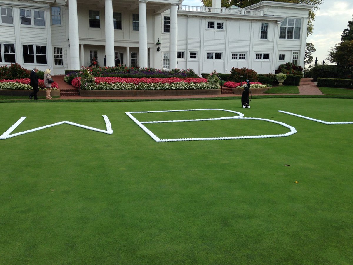 ritten28's tweet image. Hockey said goodbye to a great friend. #RIP Walter Bush