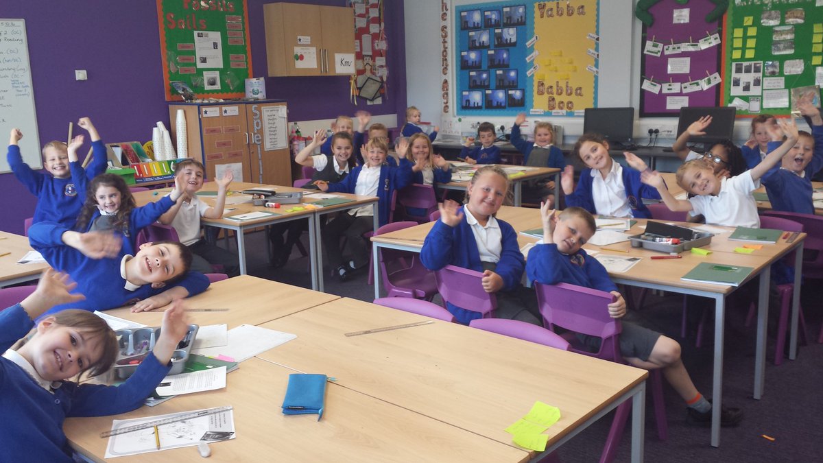 At last Y3 have their new tables and chairs.The classroom is almost complete.. just blinds to come now .Mrs Bogle