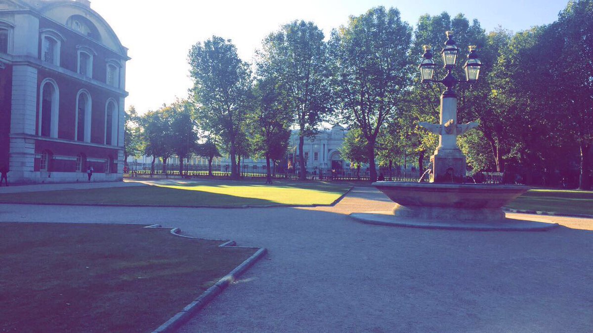 lorena_blaga's tweet photo. #universityofgreenwich #helloSE10 #proudtobegre https://t.co/OrQ5IXeq00