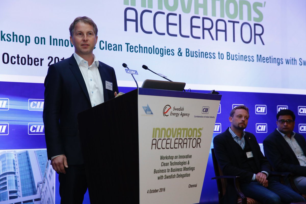 Climeon's tweet photo. @Christoffer_And presenting at the Innovation Workshop in India with the Swedish Energy Agency
#TeamSwedenEnergy https://t.co/5b1amKil2X