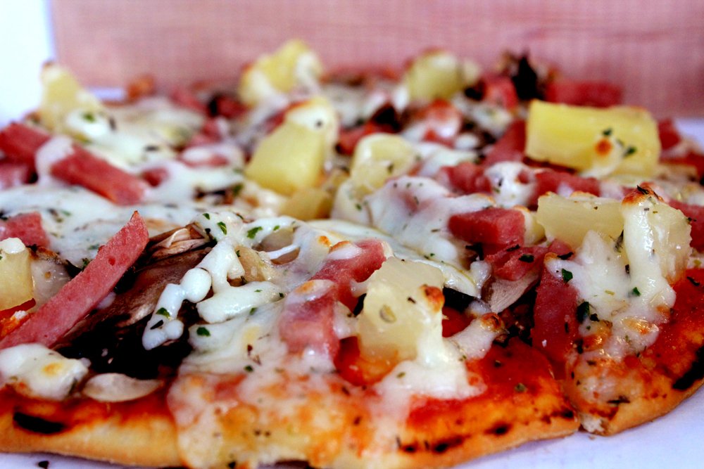 We're open until 10 tonight for pizzas, potatoes &amp; more - why not start your weekend early with a Mr Pizza.