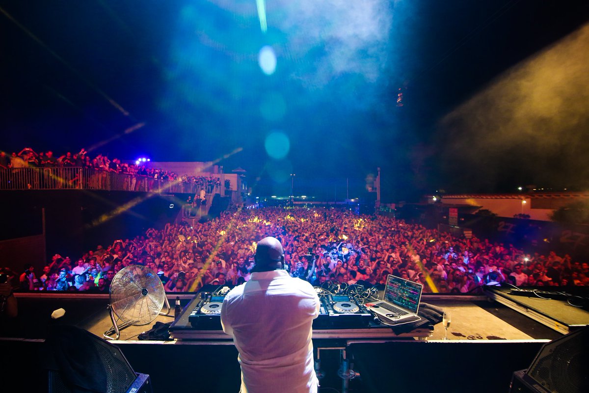 SundaysatSpace tweet media