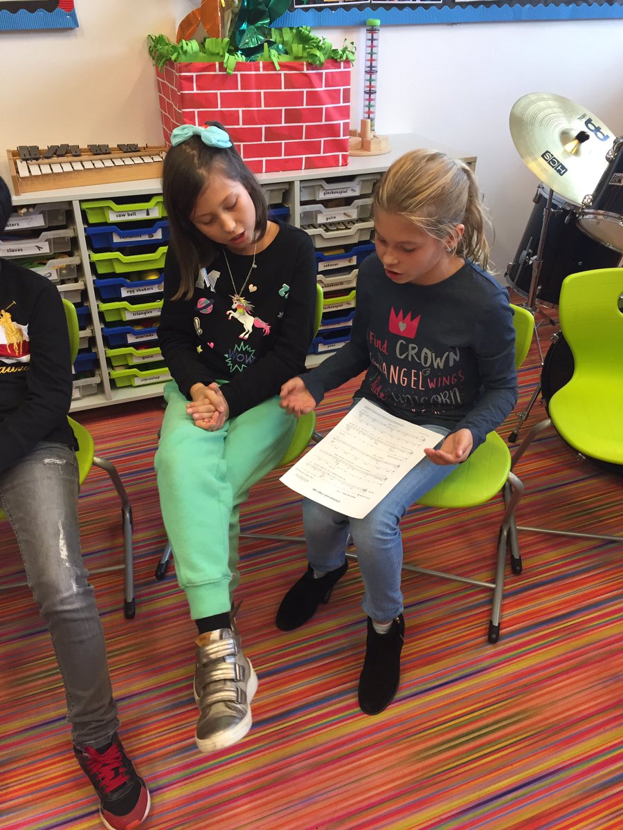 PAatPBIS's tweet image. 'Put your hands together, it's easy to do...' Year 6 practising their rap skills! #PBSlearning @PBSPrimaryK