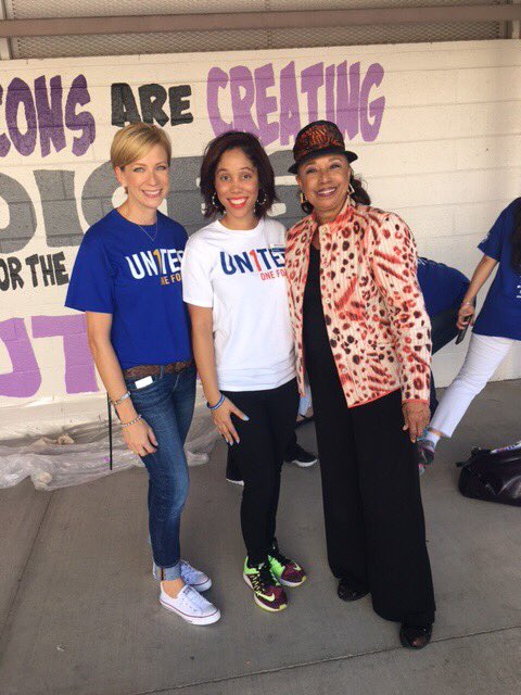 Day of Caring <a href="/linevon16/">Dr. Linda E. Young</a> <a href="/UWSN/">United Way of Southern Nevada</a>