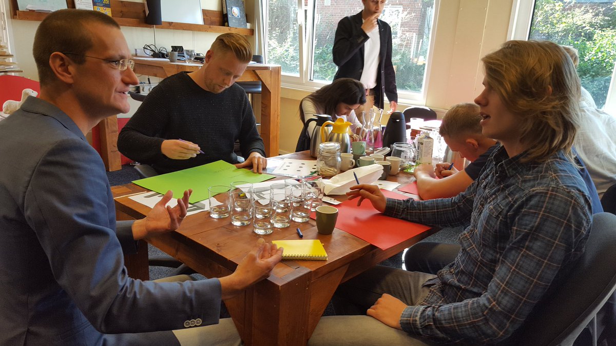 De_Noorderling's tweet photo. Sessie creatief denken bij @CreatieveWeg https://t.co/XSFcqi9sOC