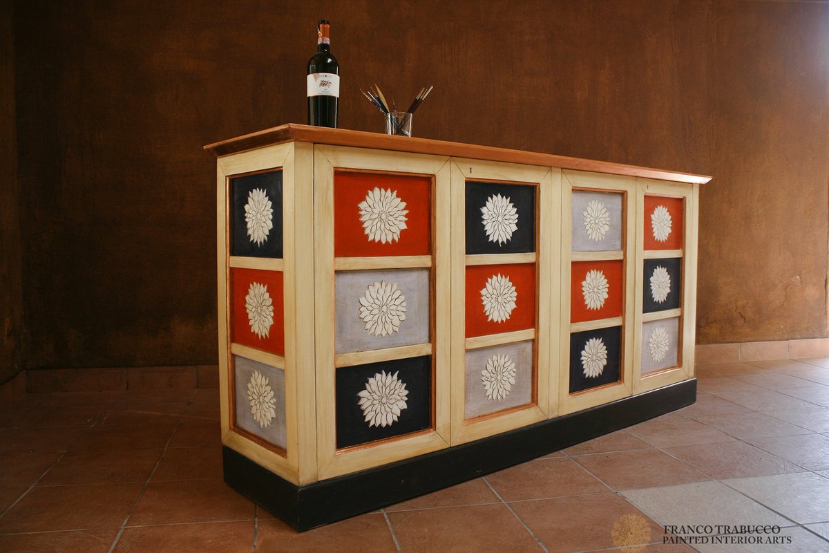 It_madedesign's tweet photo. Gitana - Vintage sideboard handmade in Italy.  #Vintagefurniture #vintagesideboards #handmadeinitaly #italianmasterpiece https://t.co/gD2xmUaUuU