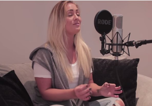 Fanify_App's tweet photo. Have you heard @AlexaGoddard's cover of @JamesArthur23's "Say You Won't Let Go"?! #WOW https://t.co/vqNycWfh9g https://t.co/q0zczNy0ay