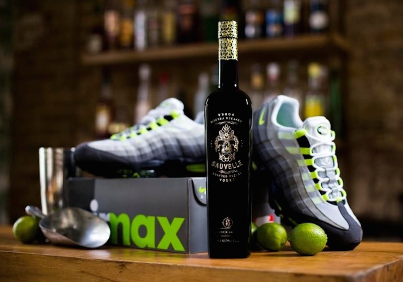 LondONtheinside's tweet image. Cocktail &amp;amp; trainer pairing? WIN a #ClassicsAndClassics masterclass with @Sauvelle_Vodka  #LondonCocktailWeek owl.li/SLg7304ShOZ