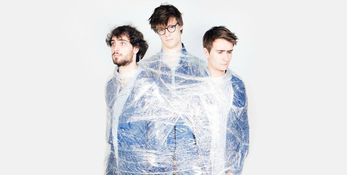 DansendeBeren's tweet photo. Bij de geboorte in een ketel reverb gevallen: @sperwerband. 'JAGER' is hun eerste single, en bovendien een pareltje. https://t.co/VJkUkxaaTr https://t.co/9H4eFC4unj