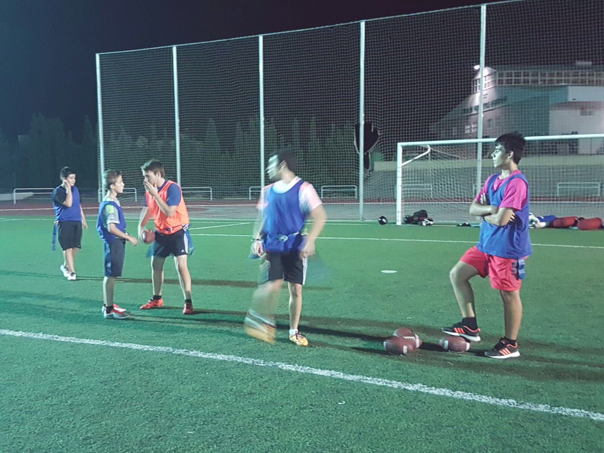 CeheginWolvesFA's tweet image. ¡Nuestros lobitos entrenando duro!
Miércoles y viernes de 20:00  a 21:30, sábados de 19:30 a 21:00

¡Anímate!