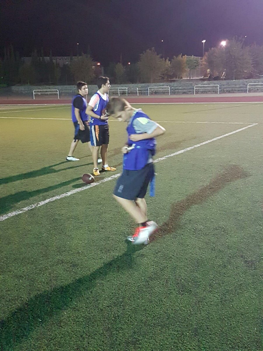 CeheginWolvesFA's tweet image. ¡Nuestros lobitos entrenando duro!
Miércoles y viernes de 20:00  a 21:30, sábados de 19:30 a 21:00

¡Anímate!