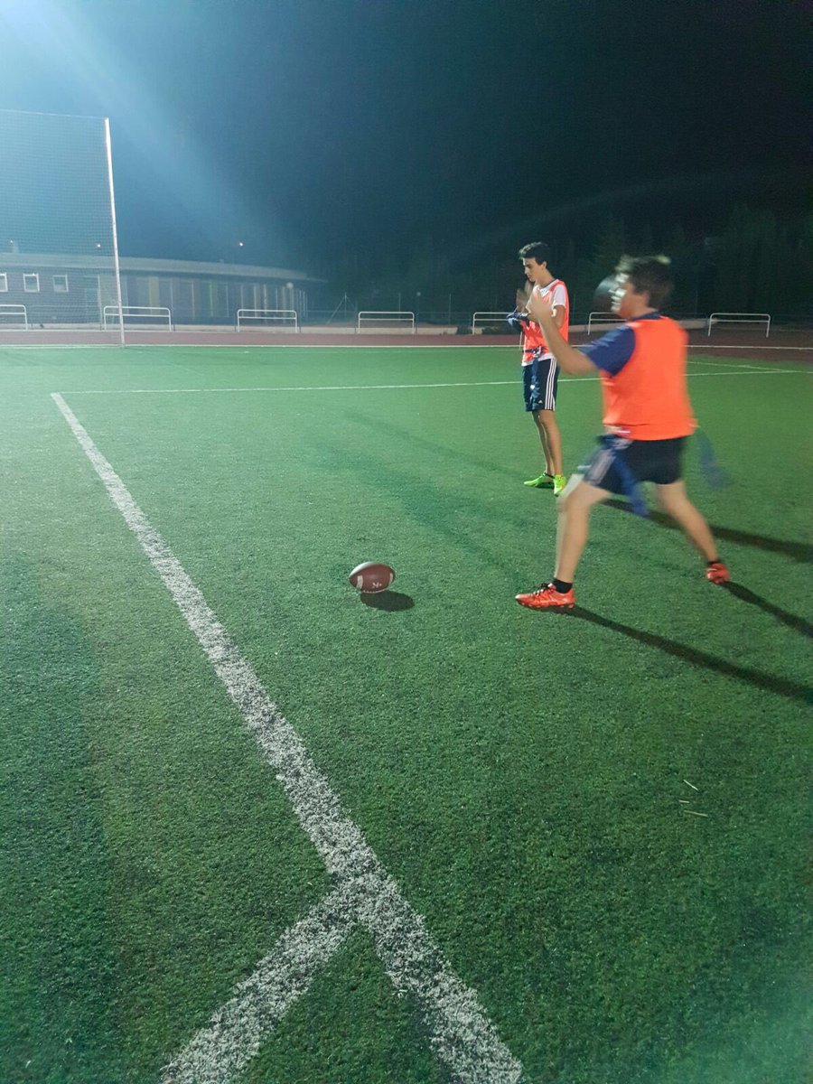 CeheginWolvesFA's tweet image. ¡Nuestros lobitos entrenando duro!
Miércoles y viernes de 20:00  a 21:30, sábados de 19:30 a 21:00

¡Anímate!