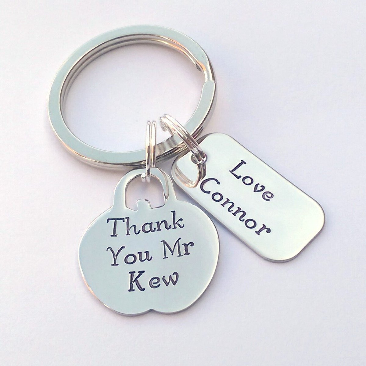 ems_jewellery's tweet image. Personalised Teacher gift - personalised teacher apple keyring - … etsy.com/listing/232645… #Etsy #ClassroomAssistant