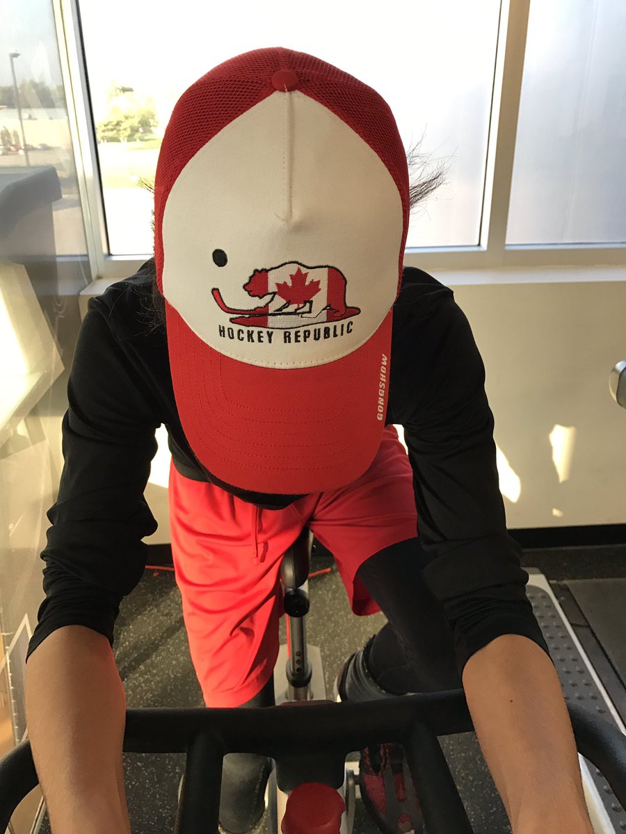 JourneytoExcel's tweet photo. @Tendy_39 getting ready for a big game tonight rocking a sick new @GongshowGear lid ๐. #morningflow #J2EHPP https://t.co/V1vySj15Xi