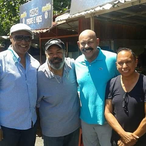 saludos para uno de los fundadores de la dimension latina  oscar deleon
