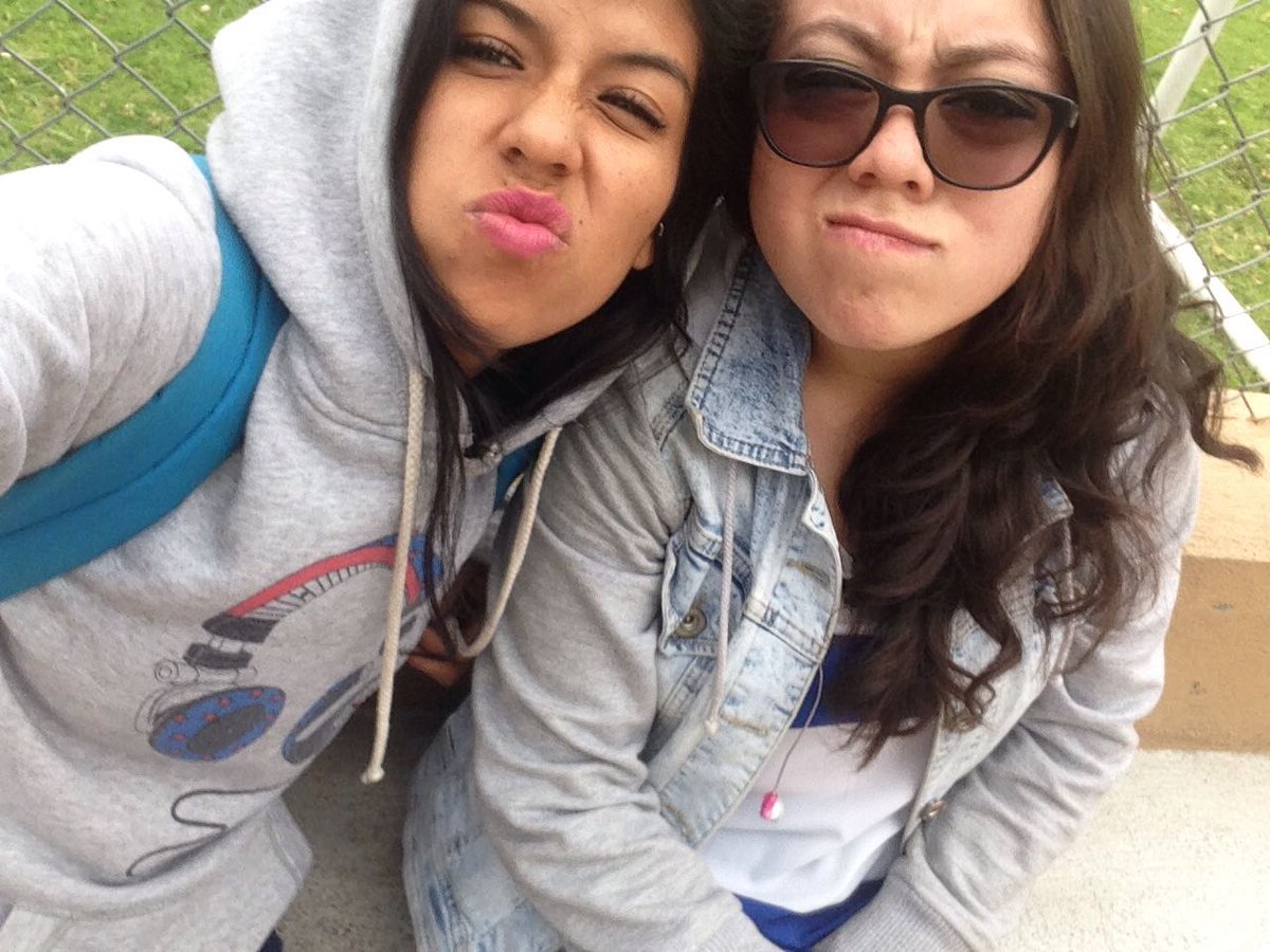saramaldch's tweet photo. Por esas personas importantes que siempre están cerca tuyo....te amo amichita!!! #bestfriend https://t.co/ibGOlitTTo