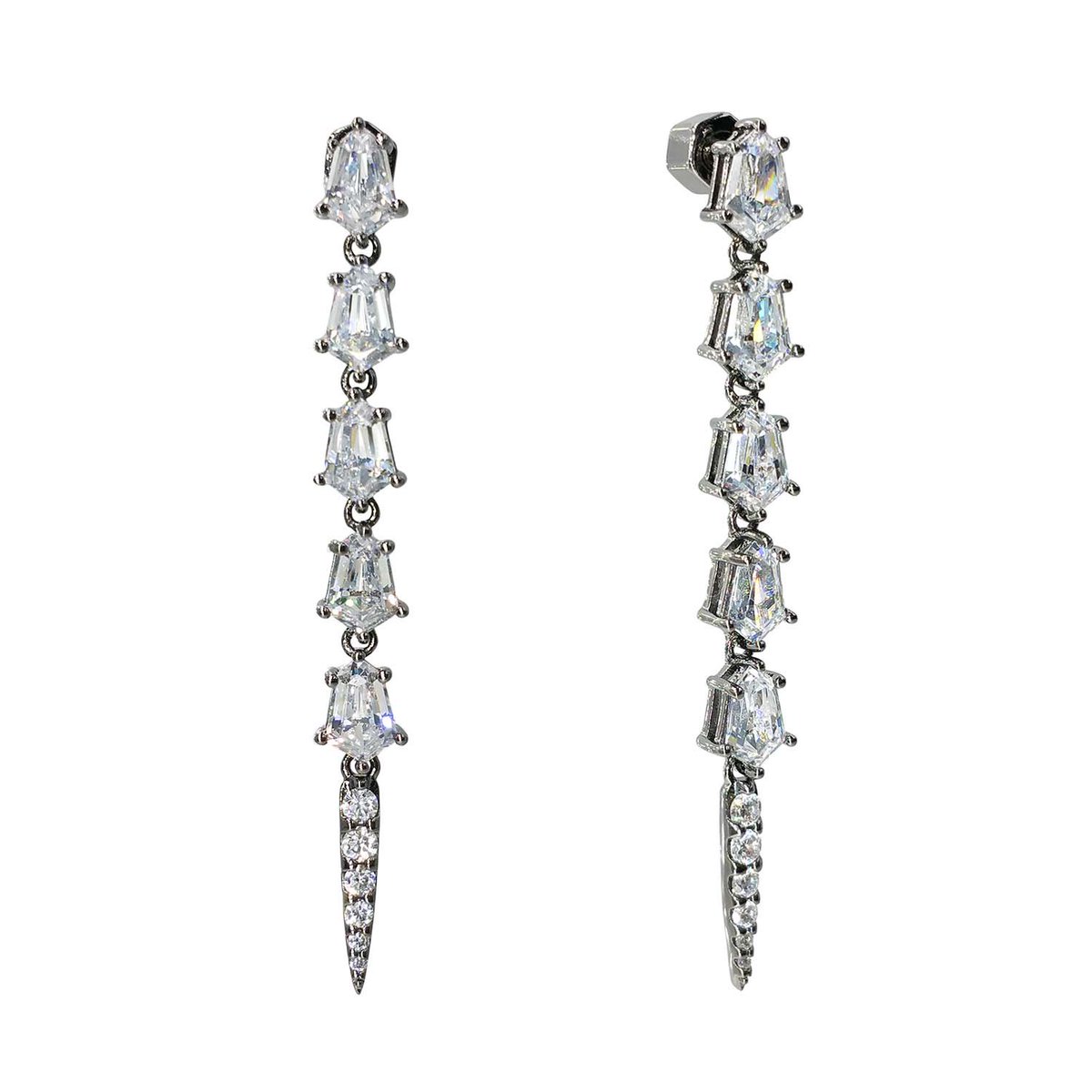 AccessoriesMag's tweet photo. Check out Nicole Miller Jewelry in our Holiday Gift Guide...For the Jewelry Obsessed #jewelry @nicolemillernyc
 https://t.co/SGlBUKSpj5 https://t.co/DUbGAz8gFZ