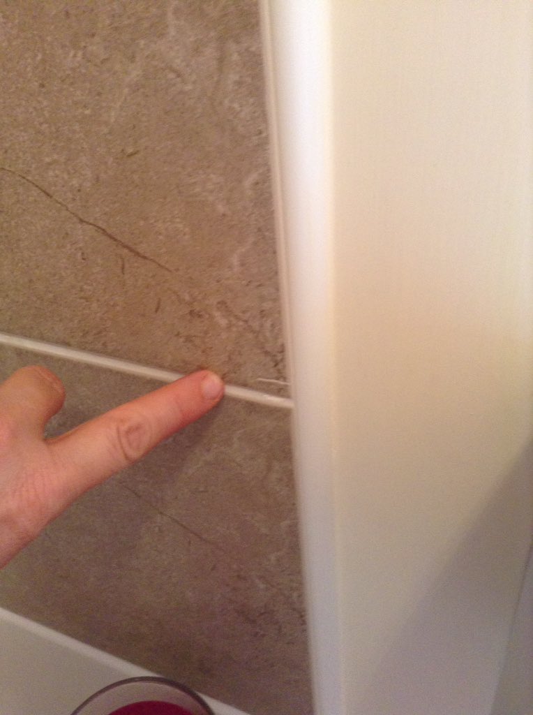 SadHomeOwner's tweet photo. Hate cleaning my home as I always discover more faults. Today's find another cracked tile 😔 yet another thing @PersimmonHomes won't fix! https://t.co/FQLn1WrMnW