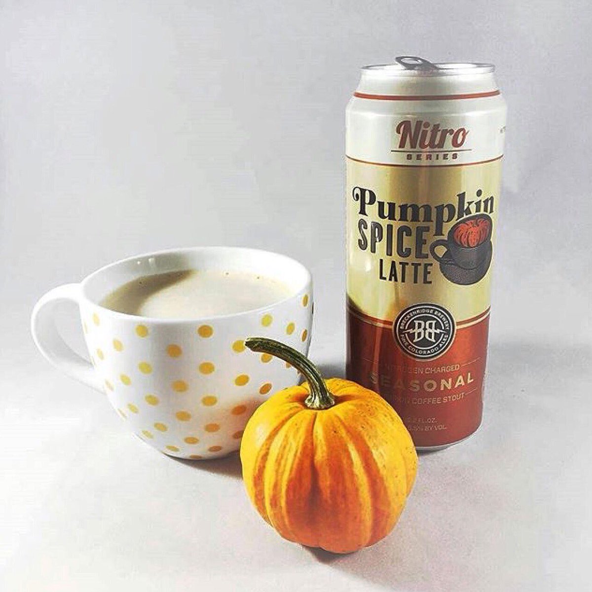 gobeermob's tweet photo. @BreckBrew Nitro Pumpkin Spice Latte? Yes, please!🎃 #beermob #pumpkinlatte #craftbeer #brewery #brewing #beerlover #cervejaartesanal #beer https://t.co/nZ4IoOZNCN
