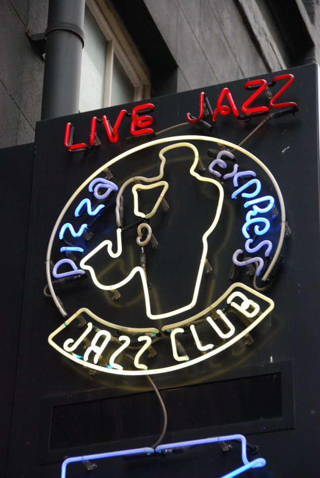 Feeling like a mid-week jazz night? Go to <a href="/pizzajazzclub/">PizzaExpress Live</a> and enjoy some of the best London jazz. Get 20% off your final bill with LETYANO.
