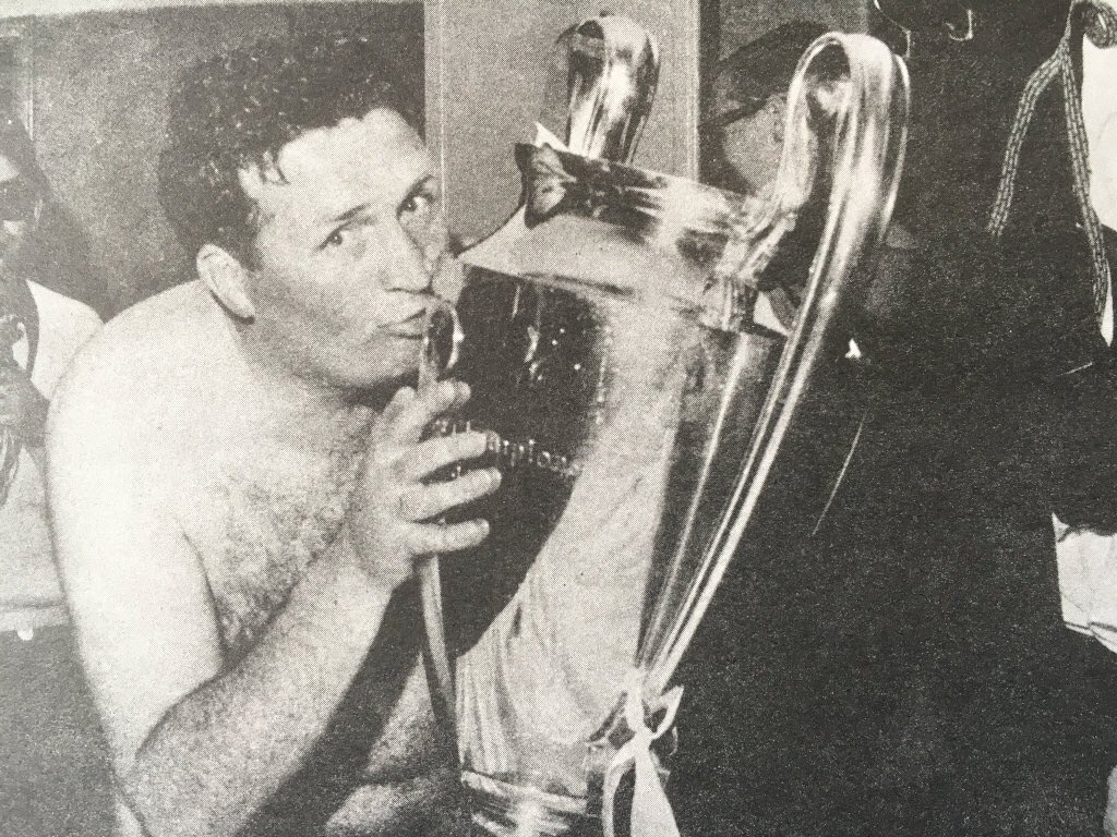 ETimsNet's tweet photo. The greatest. Happy birthday Jock Stein https://t.co/zAICVz4EyN