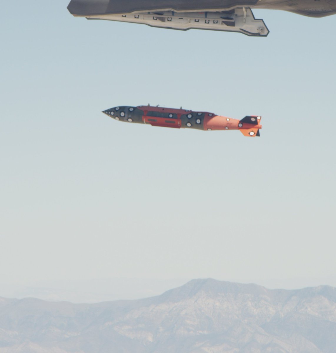 ContraAirMaster's tweet photo. @GalacticalNeko @PawsTheNeko @ContraAlienWars @ContraChopper (a slide opens below the plane and drops a bomb obliterating the aliens) BOOM! https://t.co/RX7VhrPwND