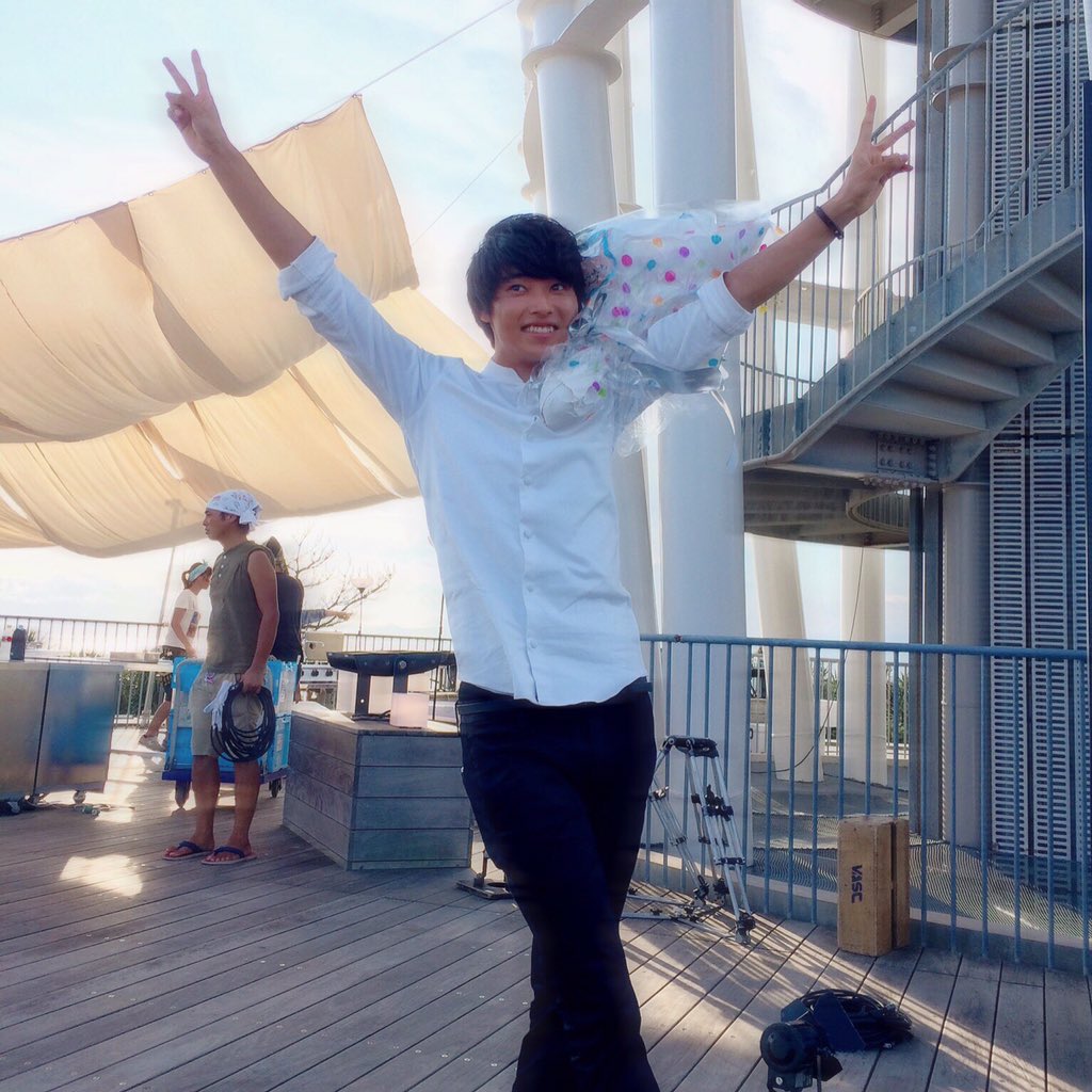 kanan_kento0907's tweet photo. 改めて賢人くん垢作りました☺️💓
気軽にフォローしてくれたら嬉しいです😊🙏🌟

山崎賢人🙅🙅🙅☞山﨑賢人🙆🙆🙆

#山﨑賢人くん好きな人RT
#山﨑賢人くん大好きな人RT
#RTした人全員フォロー
#賢友さんRT 
#片耳ピアス❤︎
#昨日の明日は今日。 https://t.co/cX1o0nEPj5