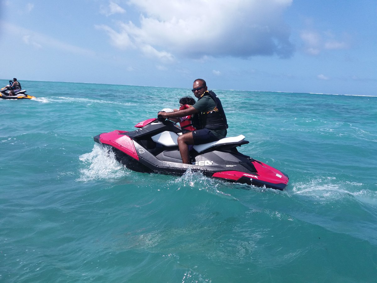 RaydonWSports's tweet photo. #MyCountryIsKnownFor unforgettable watersports experiences such as this 👇#Jetskiing #raydonwatersports https://t.co/lIoscIUITe