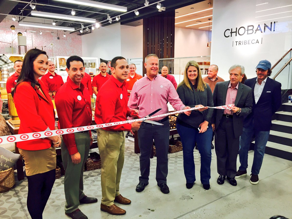 pak_nancy's tweet photo. 🎯TriBeCa Target is open for business!! Proud of this amazing team! #tribecatarget #downtownmanhattan #worksomewhereyou❤️ https://t.co/xjTtdNARMz
