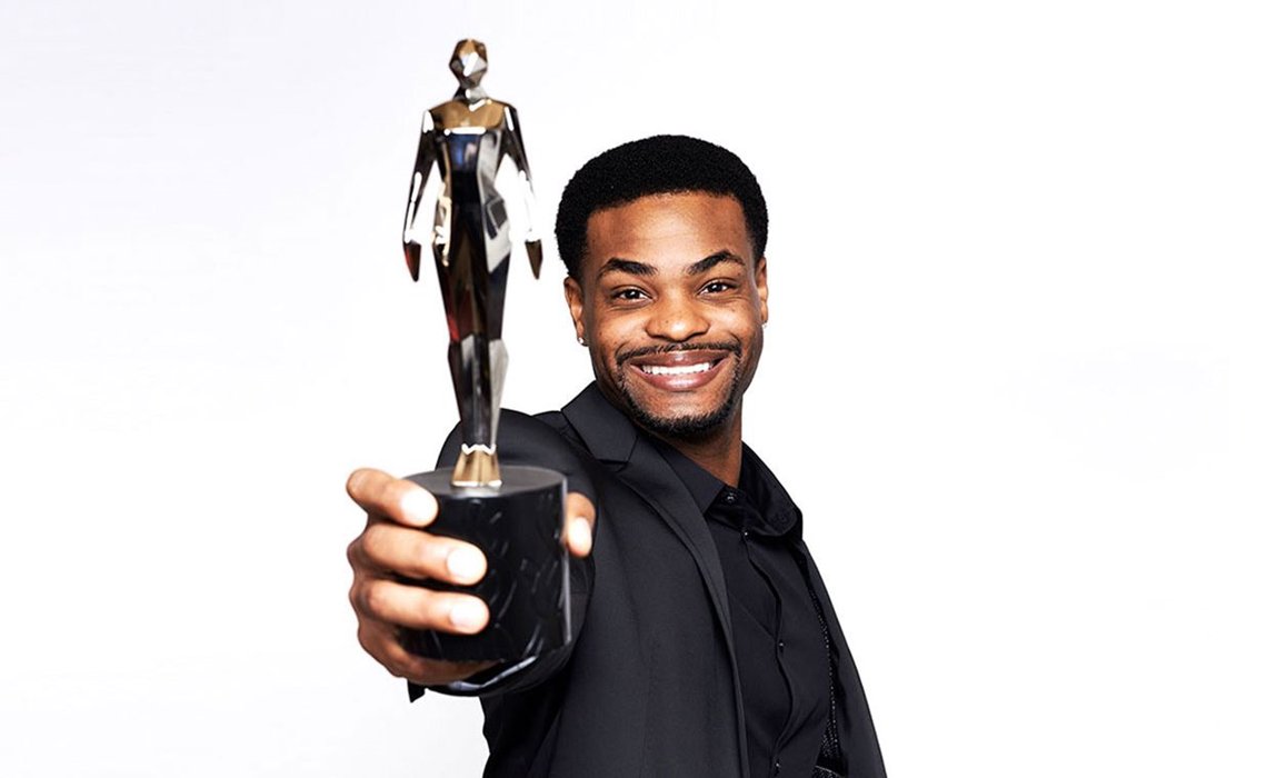 CraveApps's tweet photo. The 6th Annual #Streamy #Awards Are Happening Right Now: Here’s #How To Tune In https://t.co/3fpddrrh9e https://t.co/5CFYCk7H27
