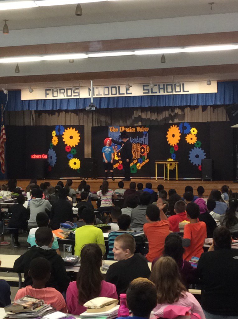 MrsColemanFMS's tweet photo. Reduce! Reuse! Recycle!  Clean Communities program at FMS
#fordsmiddle #wtsd @JamieParryFMS https://t.co/OAy0M8xBtl