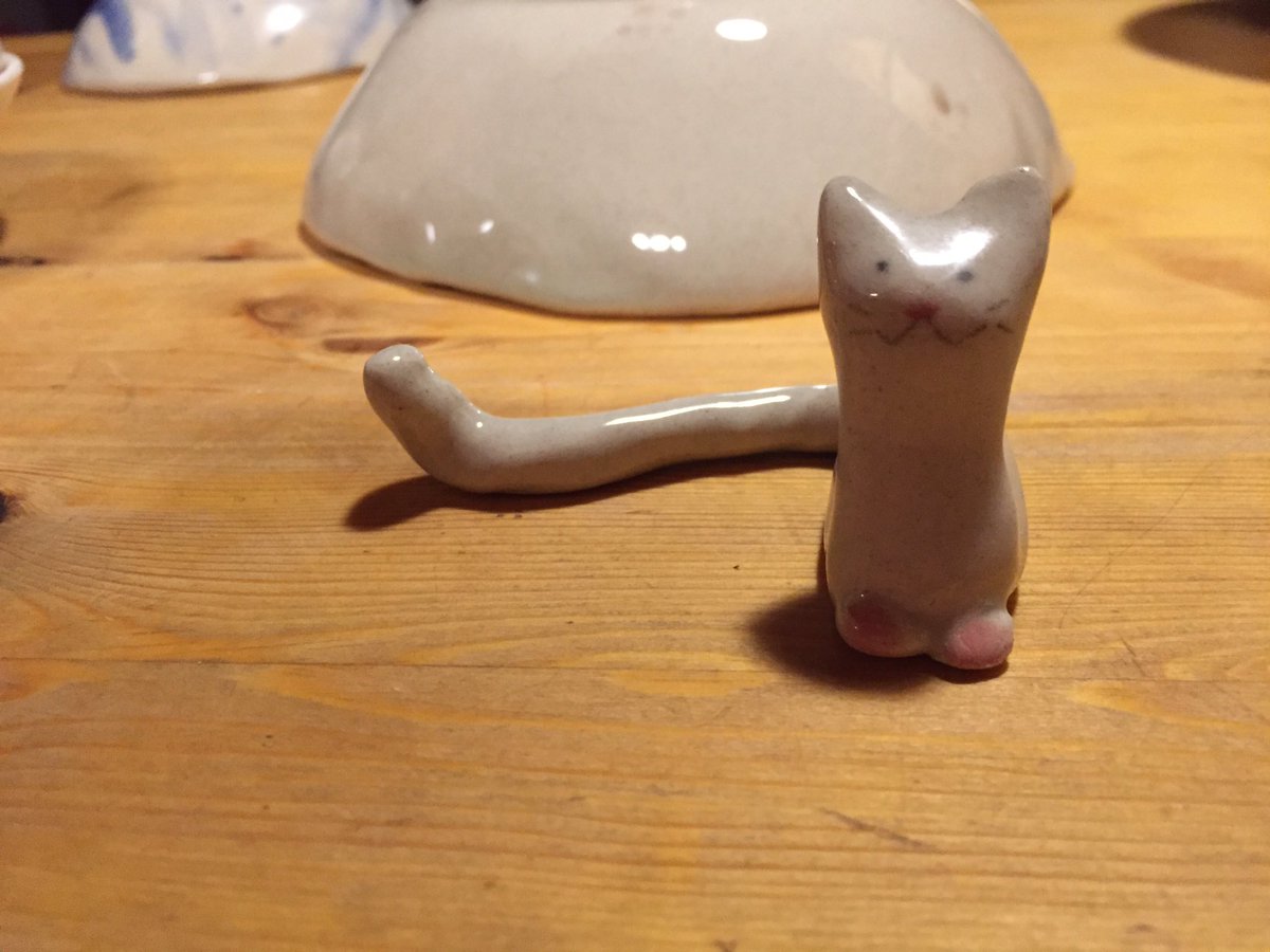 귀여워요.  RT <a href="/ccom_gi_rak/">지리산꼼지락</a>: 고양이를 별로 안좋아했었는데,
틧을 하면서 고양이 이쁜 줄 알게 되었다.  오늘 가마에서 꺼낸 것들~
#무검산방 #꼼지락공방 #고양이