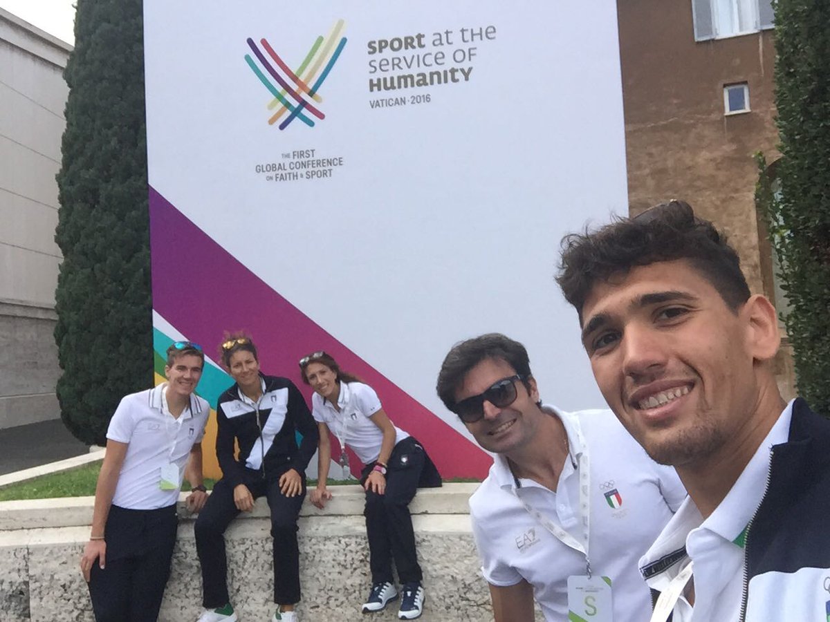 Coninews's tweet photo. I nostri azzurri emozionati e felici di incontrare @Pontifex_it in Vaticano per #Sport4Humanity, prima conferenza globale su Fede e Sport. https://t.co/2TOIPEEZZP