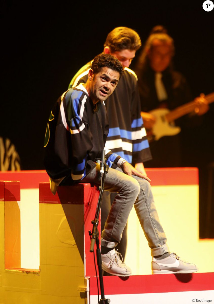 gregorypagano's tweet photo. Regardez qui a remis le maillot pour les 10 ans de la @FondationCD lundi dernier ! #FCD10ans #TropheedimproCD @DebbouzeJamel bien sûr ! https://t.co/4384TJjSNH