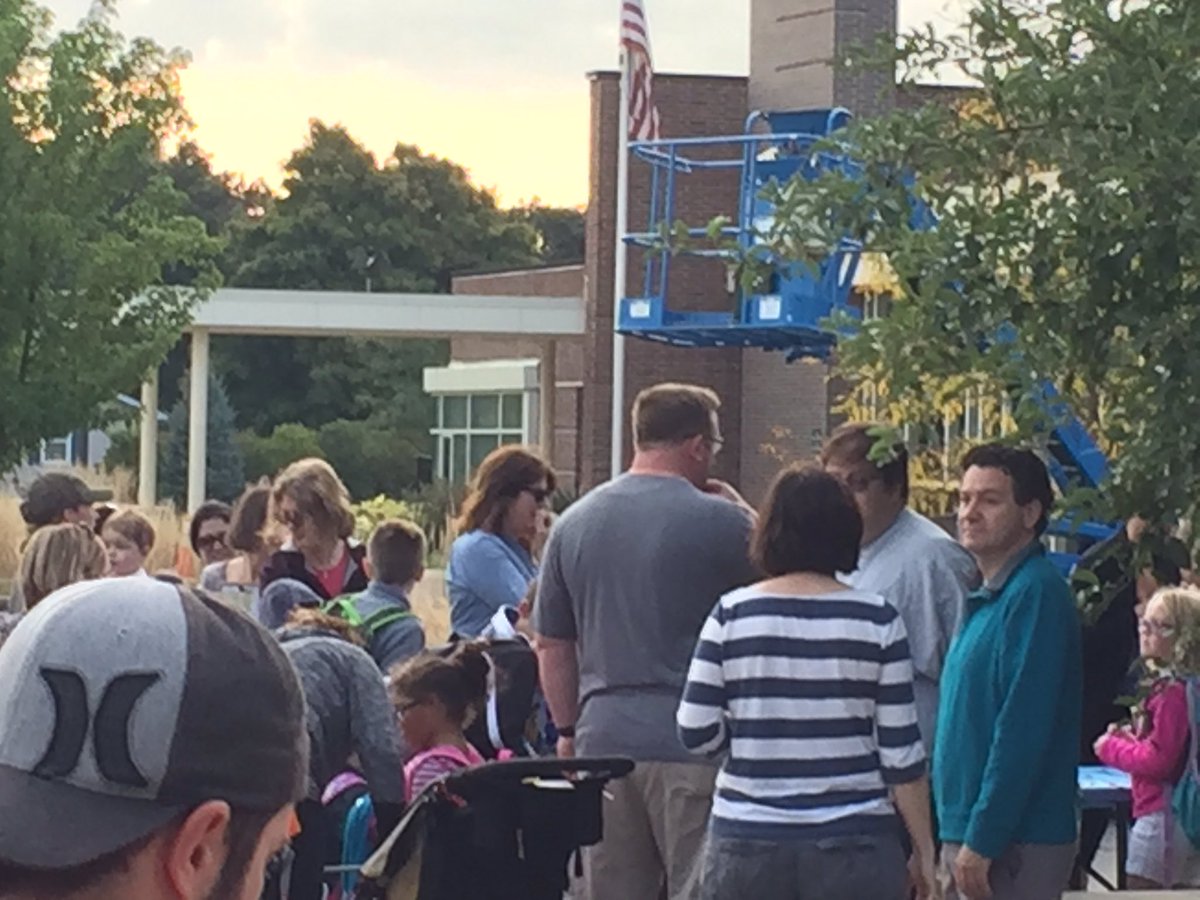 Great participation for "Walk to School Day" at WES this morning!  Thanks, everyone! #geneva304