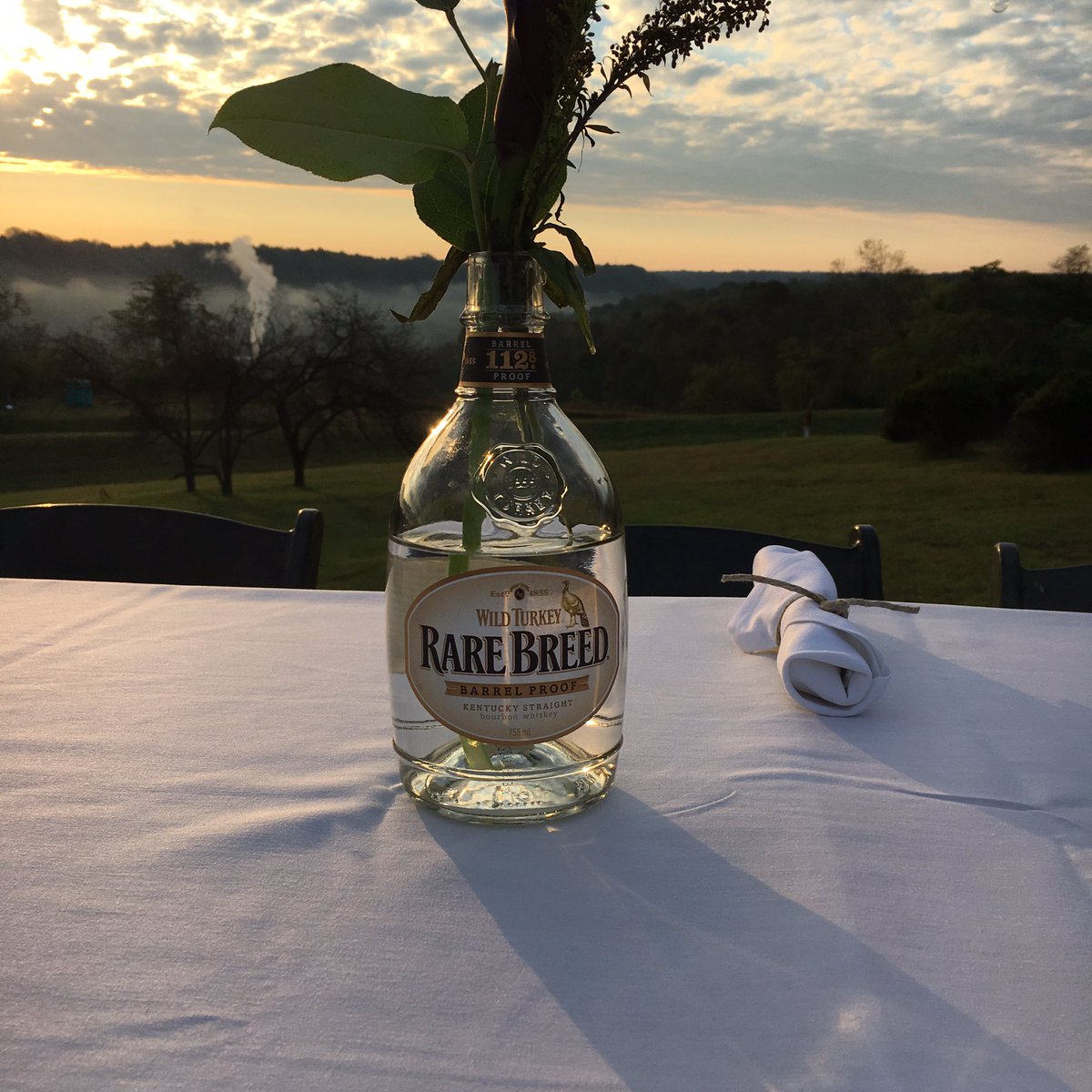 BayouBluegrass's tweet image. Rise and shine campers breakfast and Wild Turkey American Sours! #yum #Behindthebarrel2016 #bourbon #kentucky #camping #wildturkeyexperience