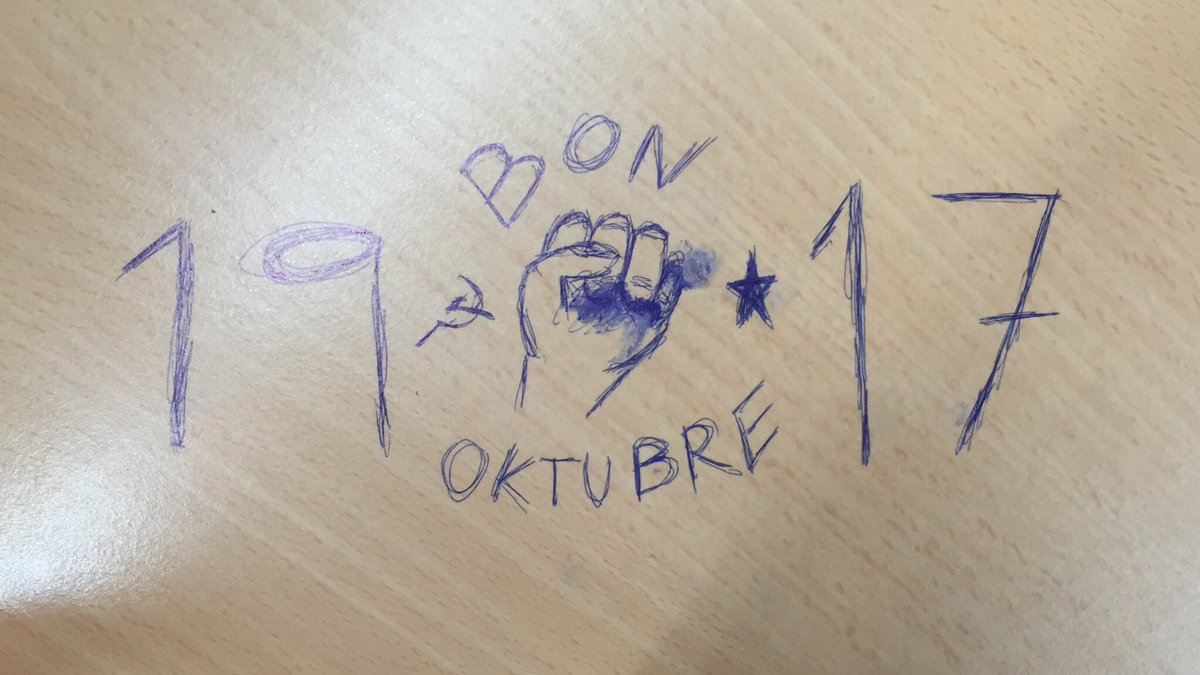 radioarctics's tweet photo. Mi facultad siendo goals. https://t.co/kNyw4P3qlG