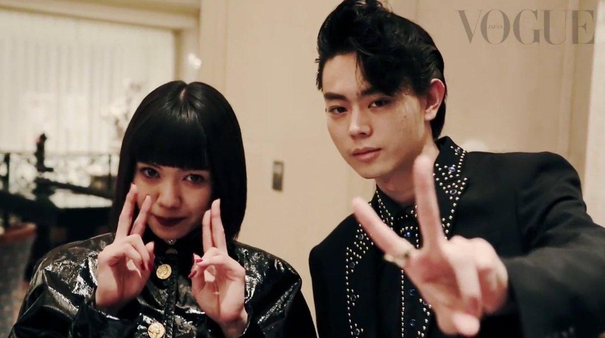 菅田将暉と二階堂ふみ。ふたりのファッション撮影の舞台裏をプレイ