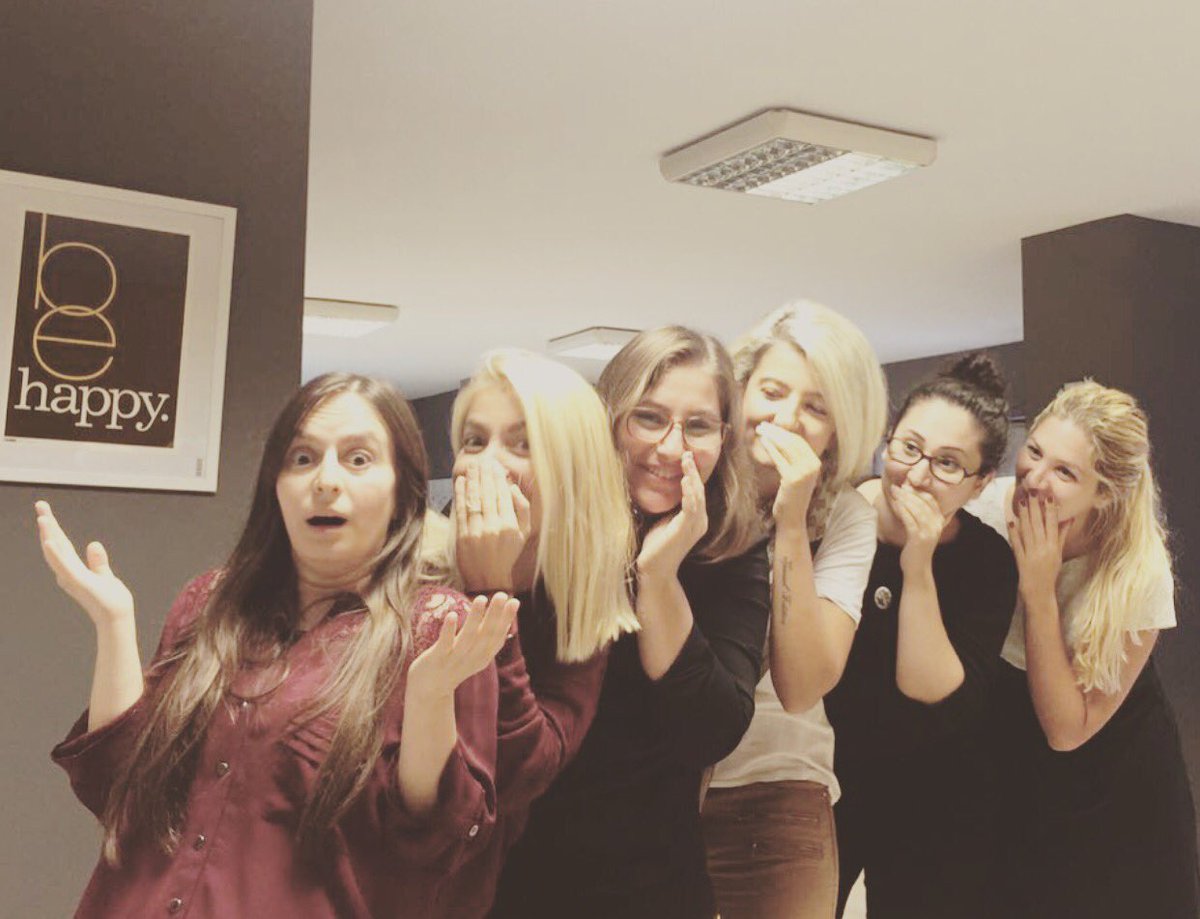 #5EkimDünyaGıybetGünü Bu kadar kadın bir arada; tabi ki kutlayacaktık🙈🙉🙊 #garnerhr